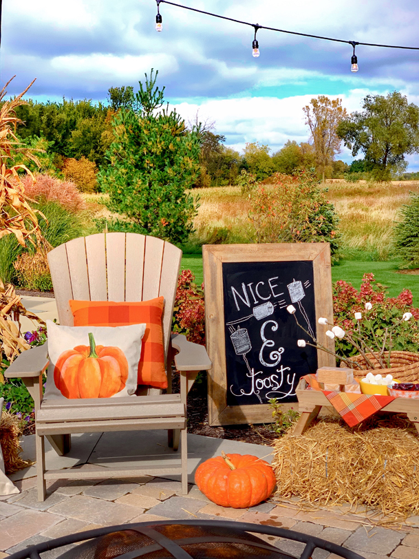 Hosting a Fall Harvest Party - Plaids and Poppies