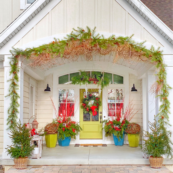 Simple Christmas Decor for the Porch